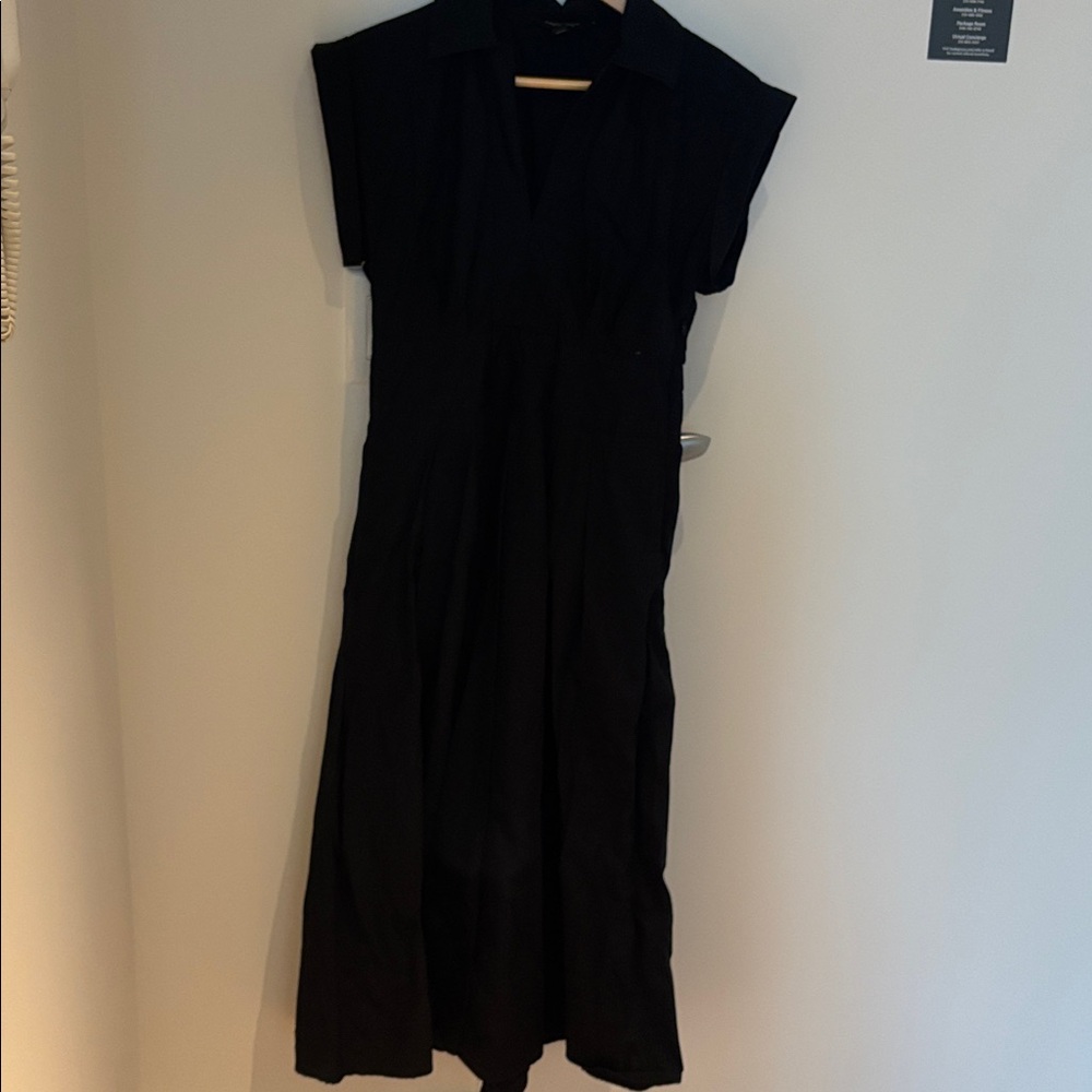 Black pleated Midi Dress